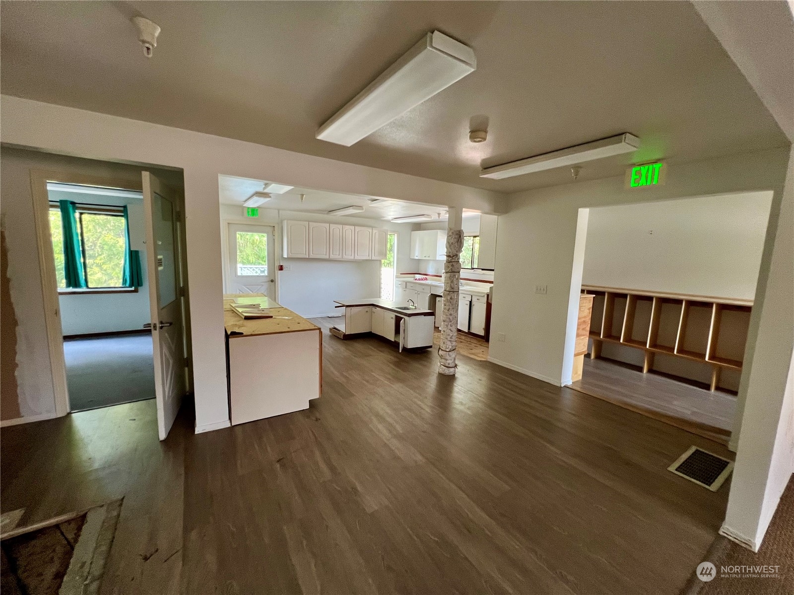 13318 Beverly Park Road Mukilteo, WA 98275 - Photo 16 of 37