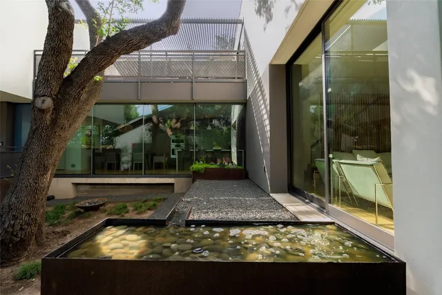 a view of a storage & utility room with washer and dryer