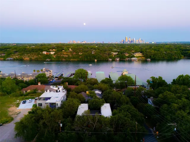 $1,699,000 | 2210 Westlake Drive, Austin, TX 78746