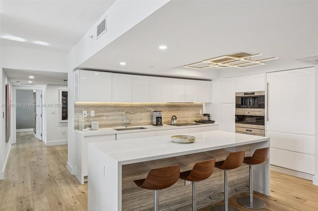 $6,300,000 | 102 24th Street, Unit 1440, Miami Beach, FL 33139