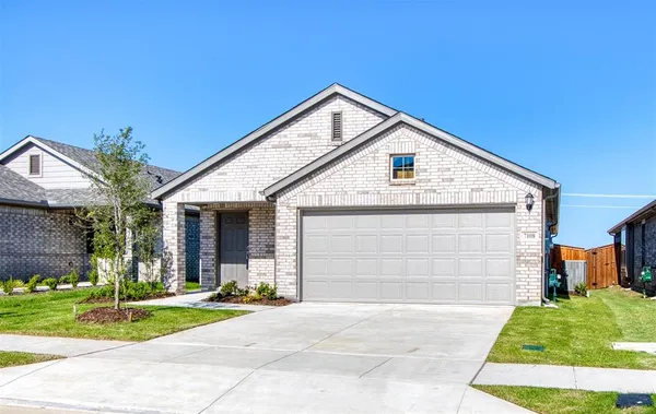 $1,995 | 7108 Calshot Road, Pilot Point, TX 76258