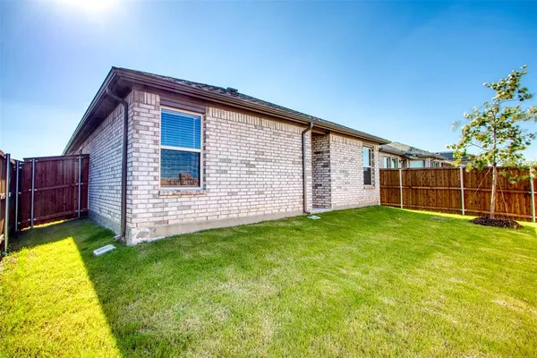 $1,995 | 7108 Calshot Road, Pilot Point, TX 76258