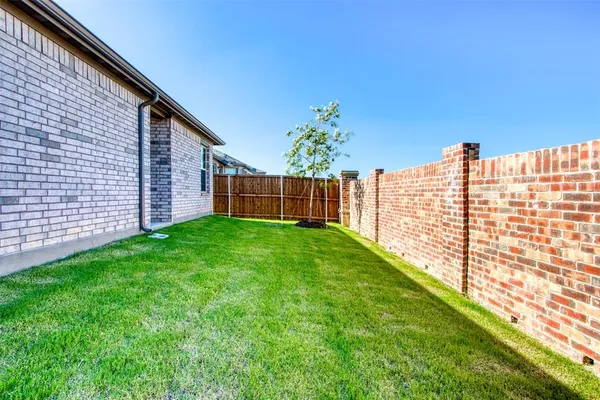 $1,995 | 7108 Calshot Road, Pilot Point, TX 76258