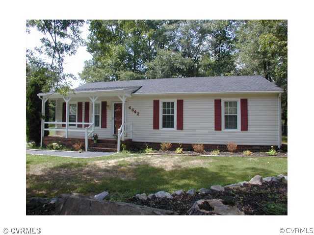 4642 Twelveoaks Road Midlothian, VA 23112 - Photo 1 of 11 Exterior Front