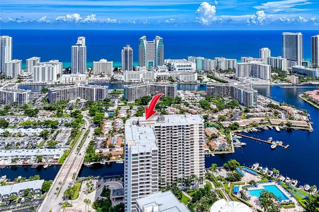 $2,500 | 2500 Parkview Drive, Unit 911, Hallandale Beach, FL 33009