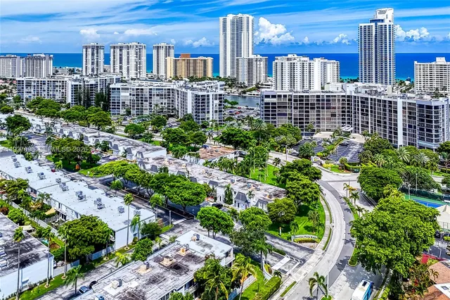 $2,500 | 2500 Parkview Drive, Unit 911, Hallandale Beach, FL 33009