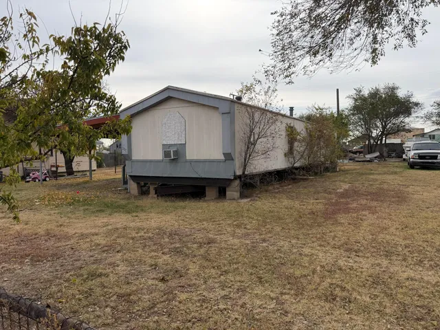 a house view with a outdoor space