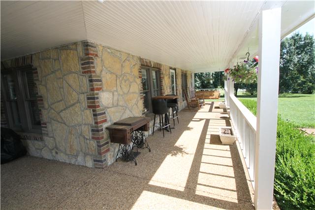 125 Trinity Road Franklin, TN 37067 - Photo 2 of 20 WRAP AROUND PORCH