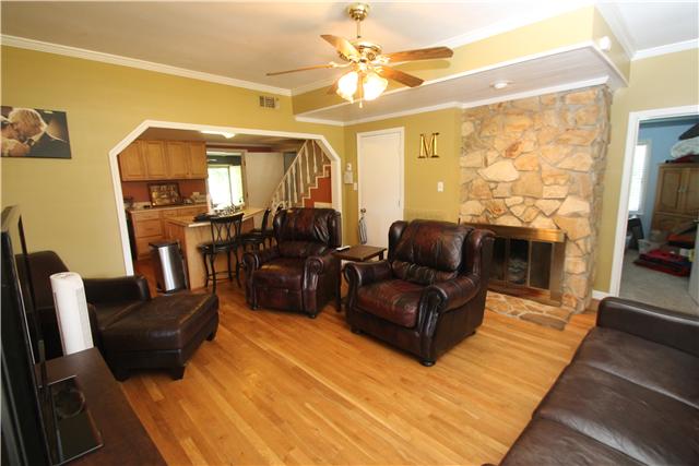 125 Trinity Road Franklin, TN 37067 - Photo 11 of 20 ALTERNATE FAMILY ROOM VIEW