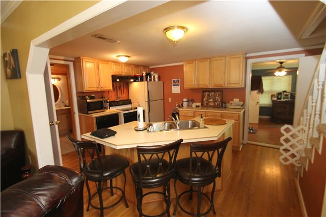 125 Trinity Road Franklin, TN 37067 - Photo 8 of 20 KITCHEN