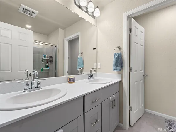 $460,000 | 940 Morning Glory Road, Henderson, CO 80640