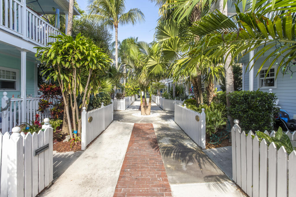 548 Porter Lane Key West, FL 33040 - Photo 3 of 28 548 Porter Lane Medium--7