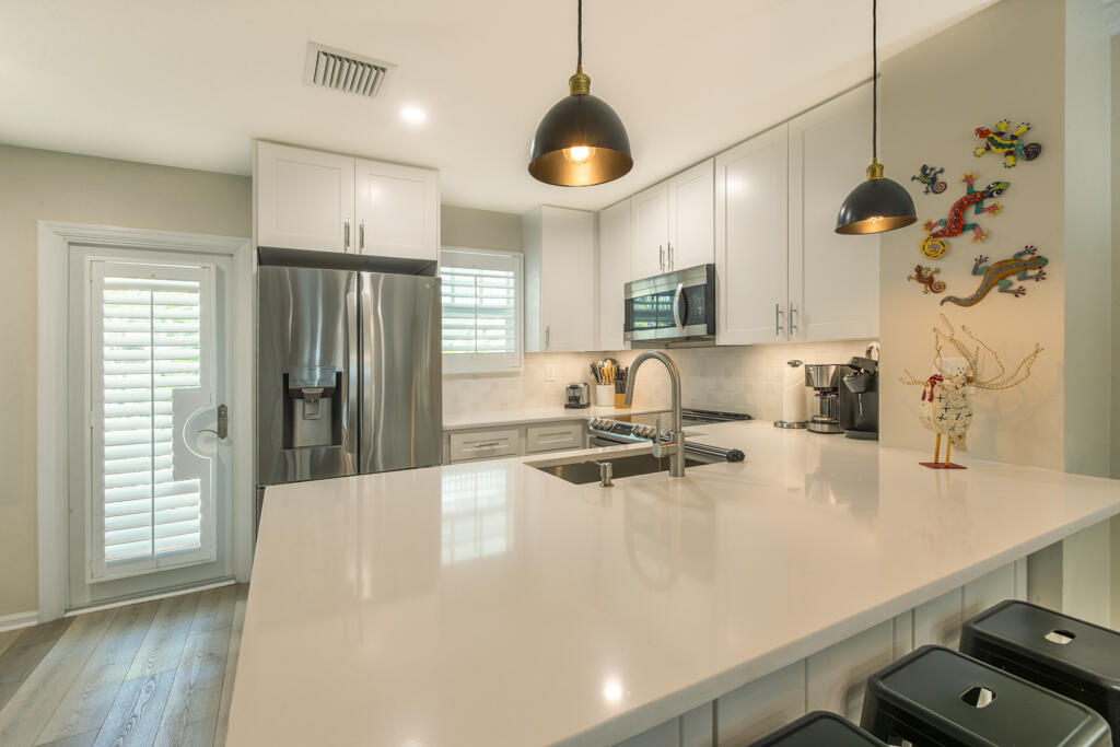 548 Porter Lane Key West, FL 33040 - Photo 5 of 28 548 Porter Lane Medium--24