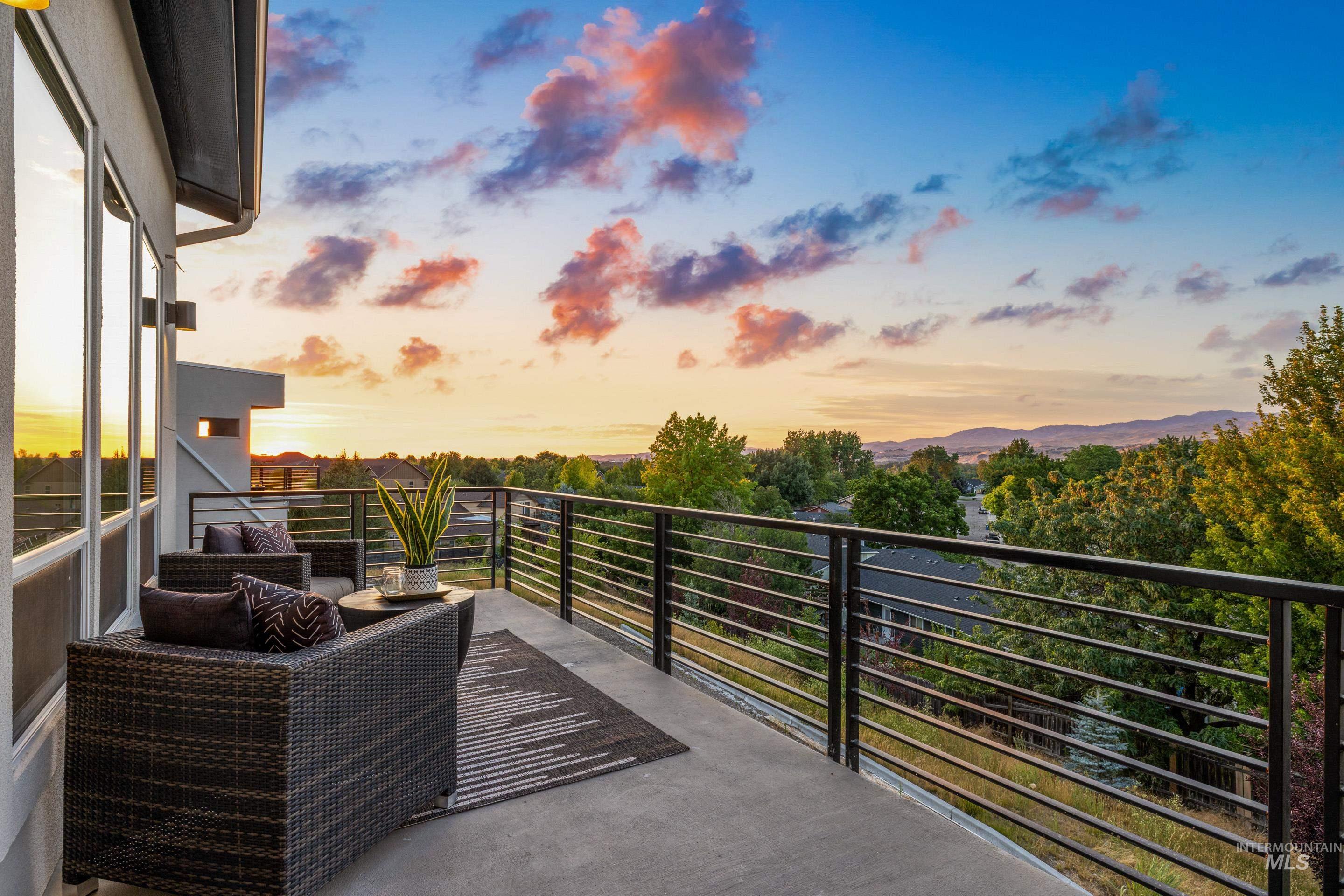 1246 East Echelon Ridge Lane Boise, ID 83716 - Photo 2 of 47