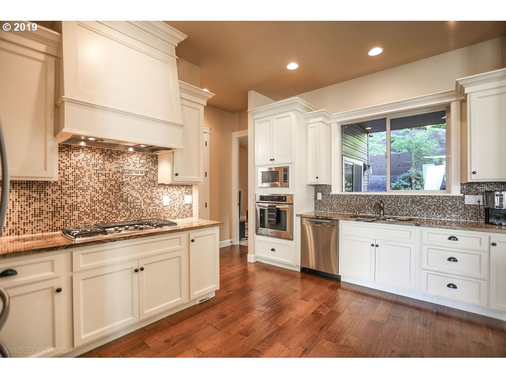 1110 Northwest Goodwin Street Camas, WA 98607 - Photo 9 of 30 Gallery Image 9