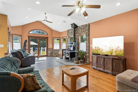 $899,990 | 2185 Sycamore Avenue, Ronkonkoma, NY 11779