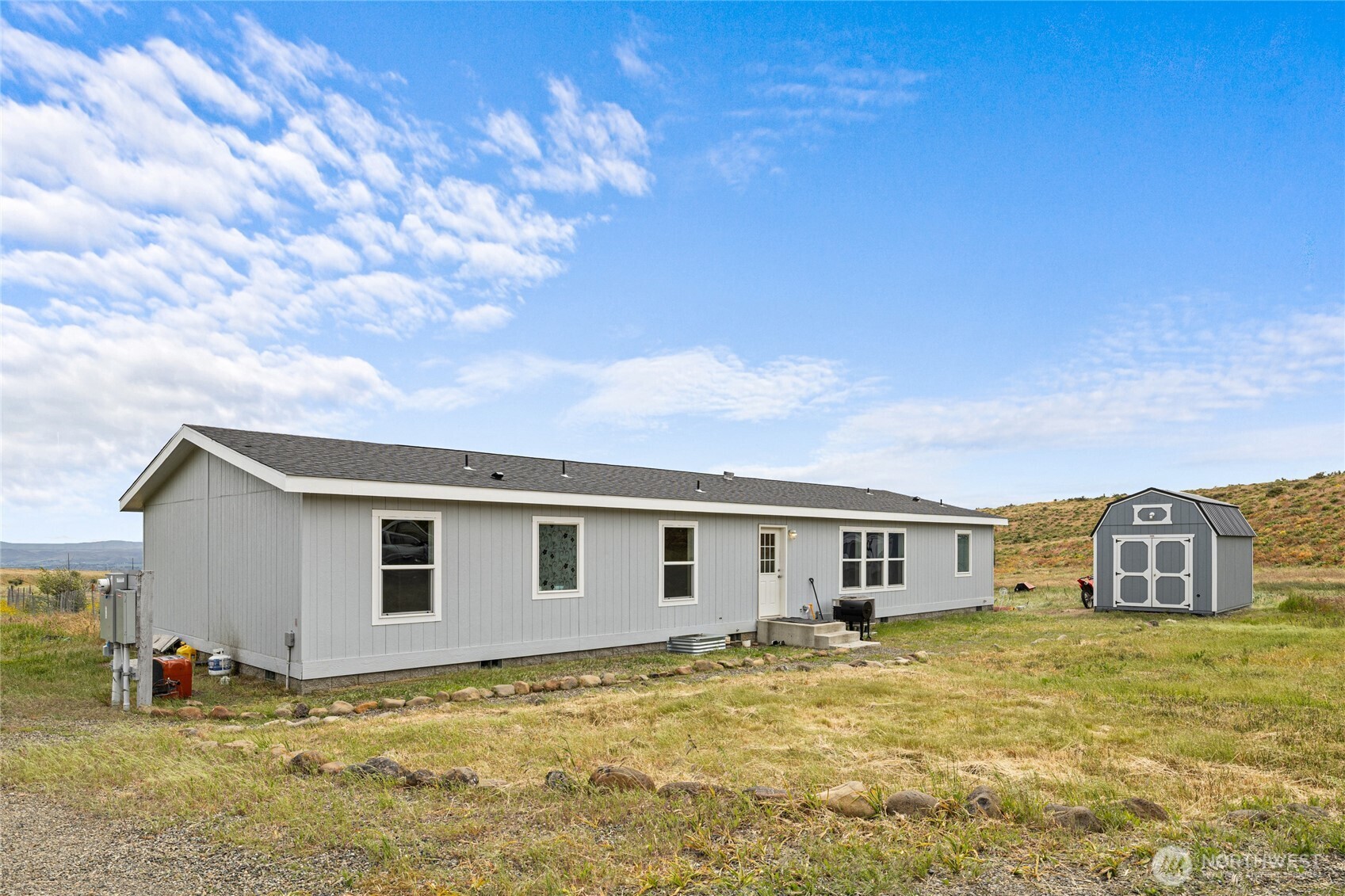 261 Flying Rock Road Ellensburg, WA 98926 - Photo 2 of 32