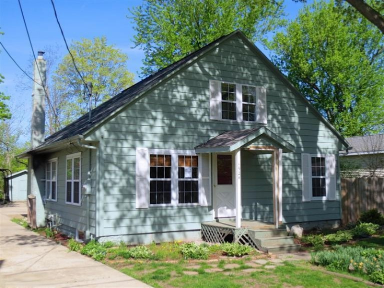 1924 River Bluff Road Niles, MI 49120 - Photo 1 of 10 Primary Photo