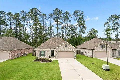 $329,000 | 22079 Giselle Drive, Mandeville, LA 70471