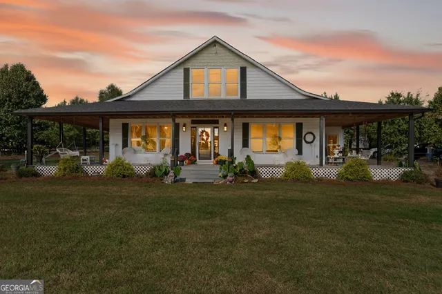 $419,500 | 402 Savannah Drive, Mansfield, GA 30055