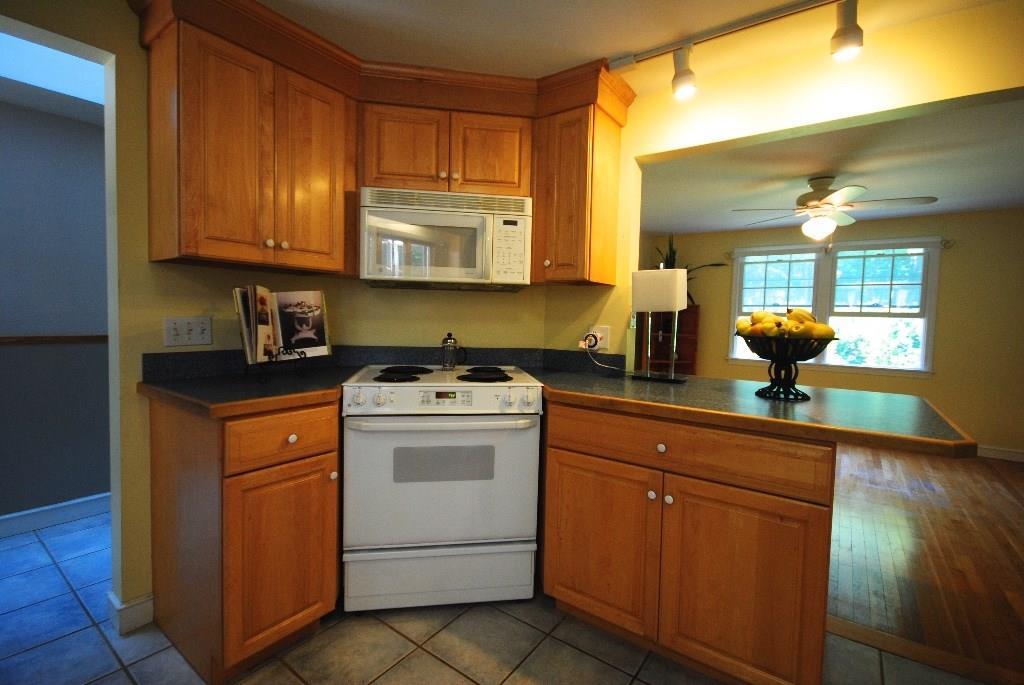 192 Payne Road Scarborough, ME 04074 - Photo 7 of 35 Cooking station in the kitchen