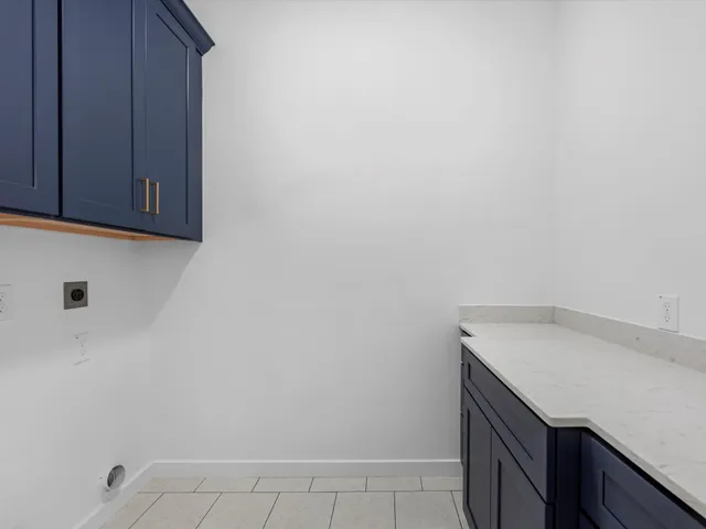 $2,500 | 1130 Miller Road, Sealy, TX 77474