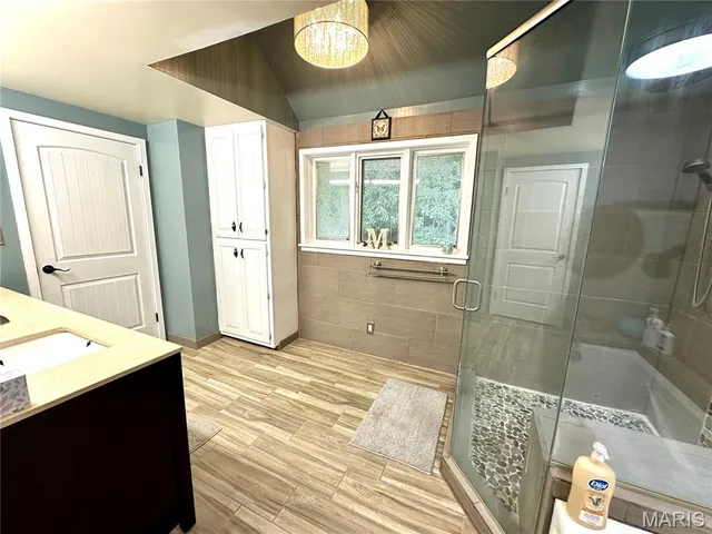 $687,500 | 616 Peironnet Circle, Cape Girardeau, MO 63701