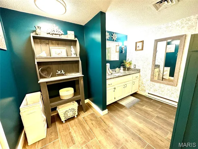 $687,500 | 616 Peironnet Circle, Cape Girardeau, MO 63701