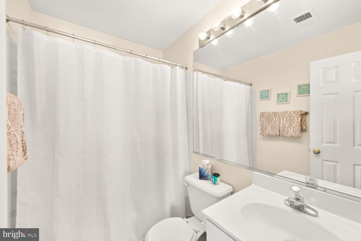 11483 Heritage Commons Way Reston, VA 20194 - Photo 21 of 47