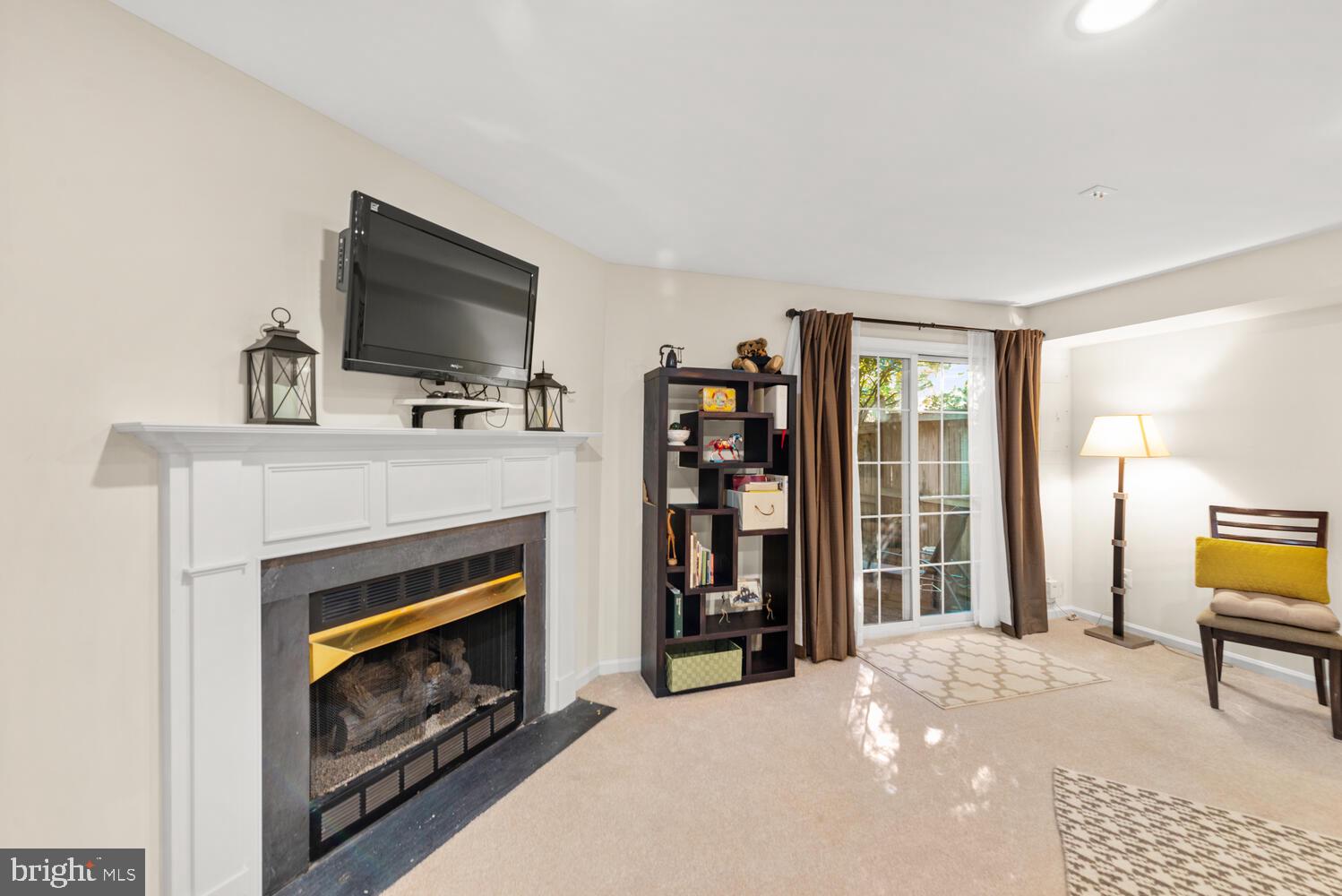 11483 Heritage Commons Way Reston, VA 20194 - Photo 29 of 47