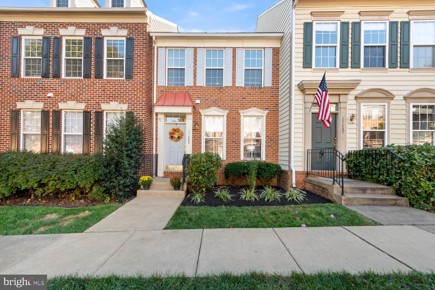 11483 Heritage Commons Way Reston, VA 20194 - Photo 4 of 47 Lovely curb appeal