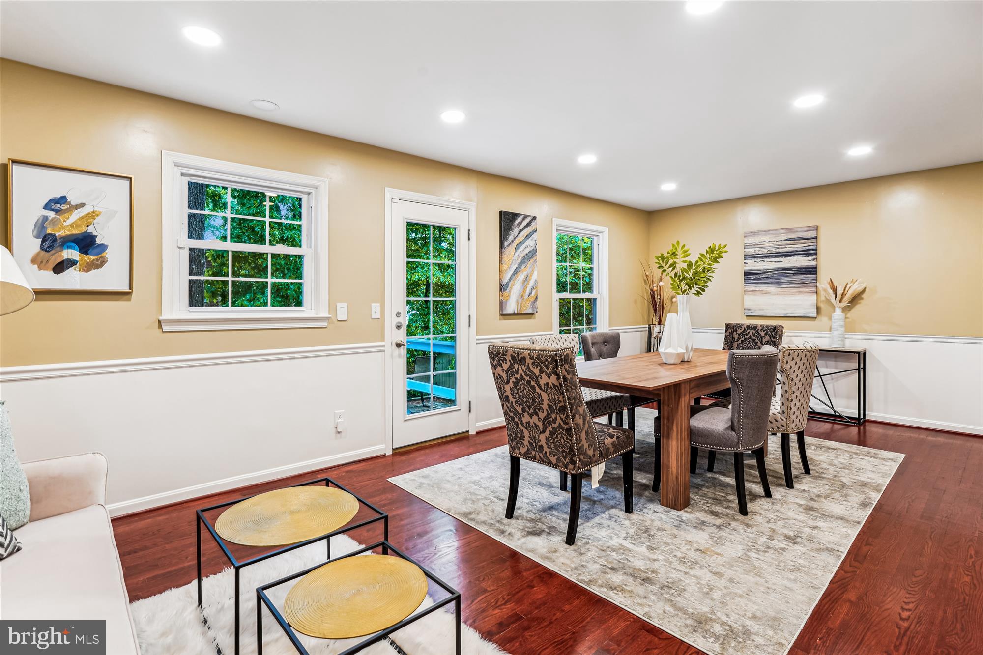 8106 Postoak Road Potomac, MD 20854 - Photo 10 of 39 Dining Room with Recessed Lighting