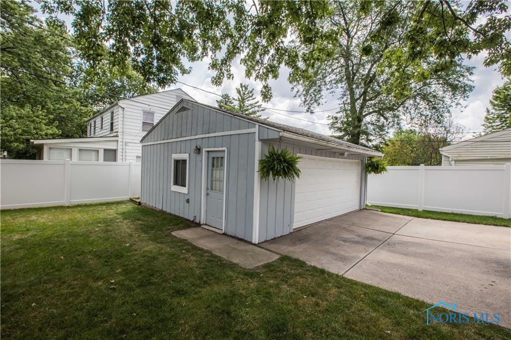 804 Ransom Street Maumee, OH 43537 - Photo 11 of 36 Gallery Image 11