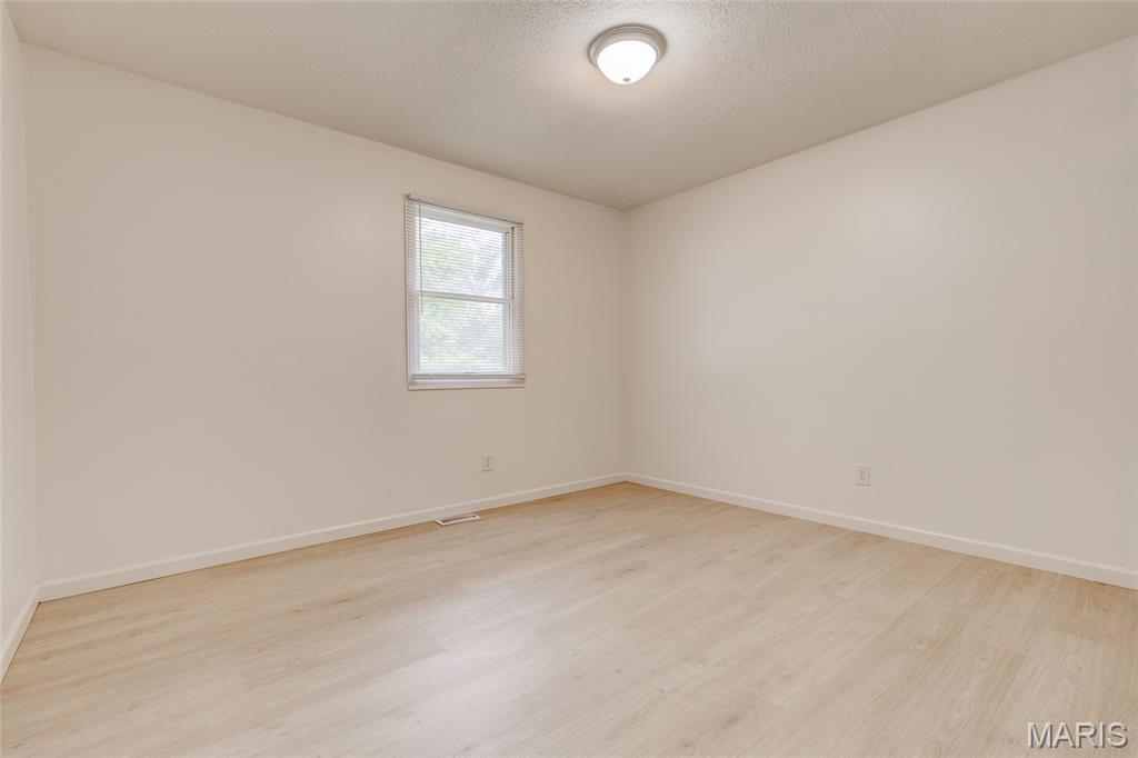 203 Pine Ridge Drive Godfrey, IL 62035 - Photo 11 of 26 Gallery Image 11