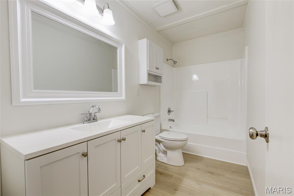203 Pine Ridge Drive Godfrey, IL 62035 - Photo 10 of 26 Gallery Image 10