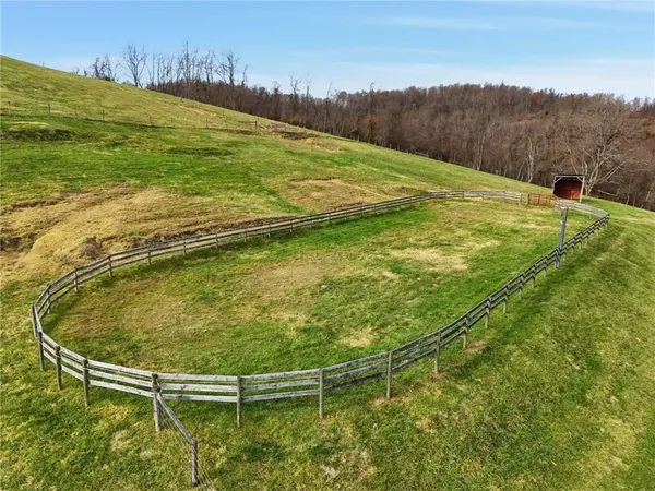 $749,900 | 327 Sugar Run Road, Waynesburg, PA 15370