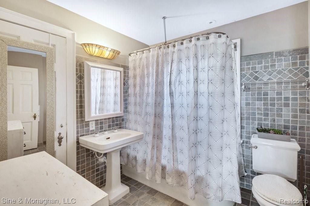 97 Moran Road Grosse Pointe Farms, MI 48236 - Photo 38 of 57