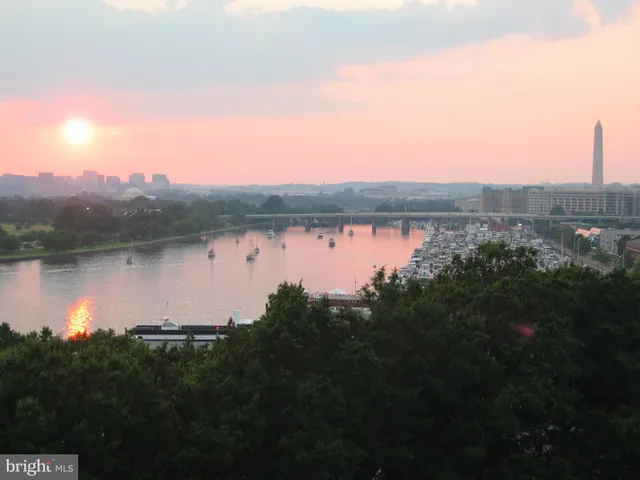 $534,900 | 510 N Street Southwest, Unit N233/234, Washington, DC 20024