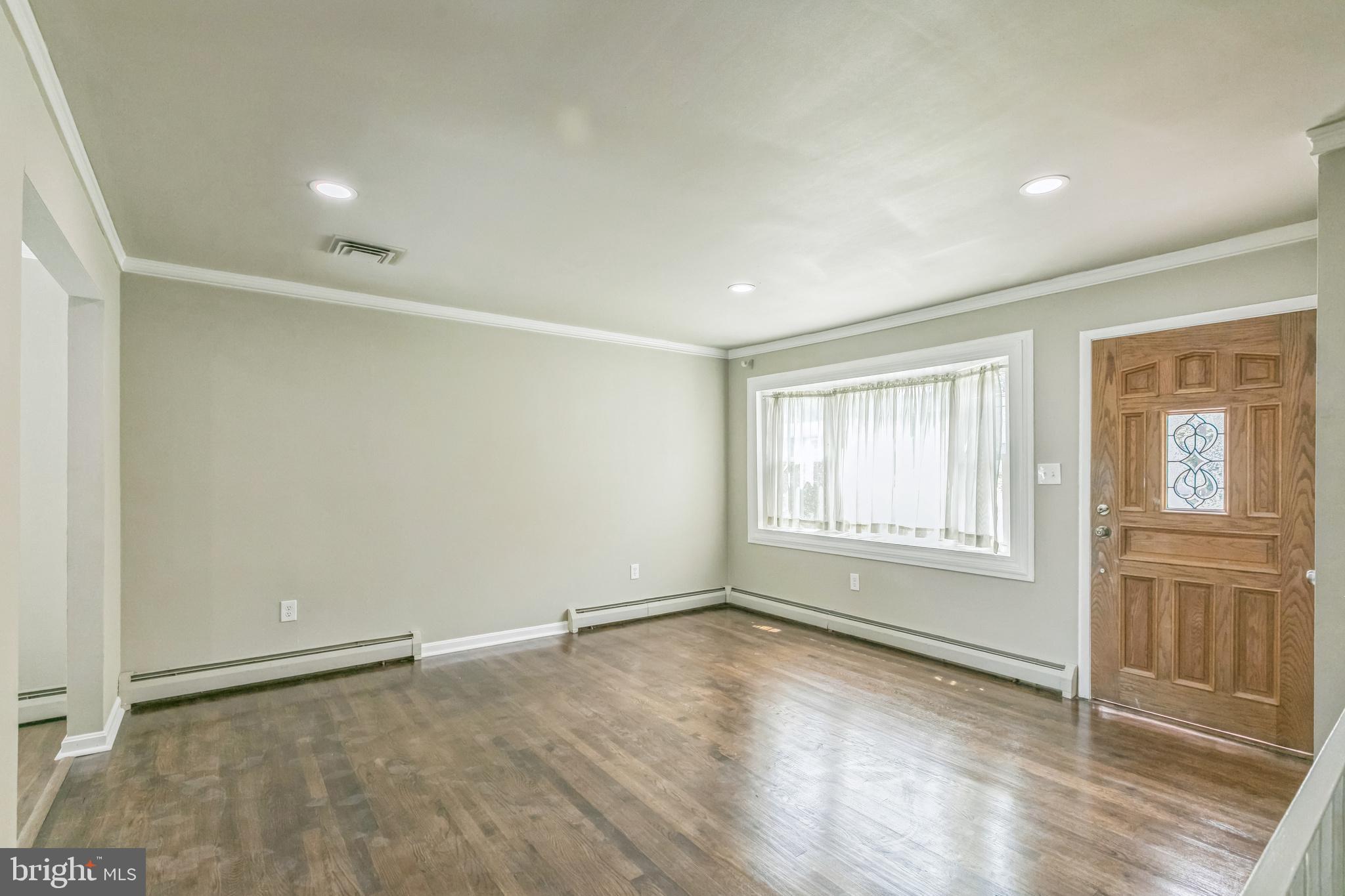 15017 Alaska Road Woodbridge, VA 22191 - Photo 3 of 21