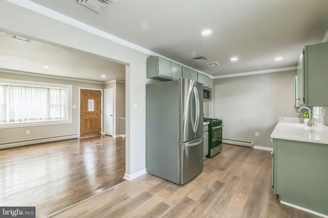 $455,000 | 15017 Alaska Road, Woodbridge, VA 22191