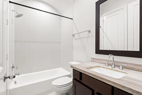 $599,000 | 5621 Cohn Meadow Lane, Houston, TX 77007