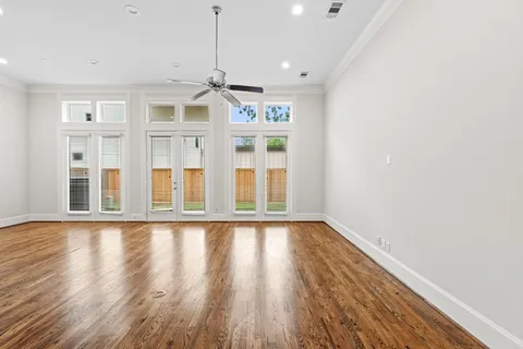 $599,000 | 5621 Cohn Meadow Lane, Houston, TX 77007