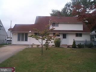 33 Grapevine Road Levittown, PA 19057 - Photo 1 of 6