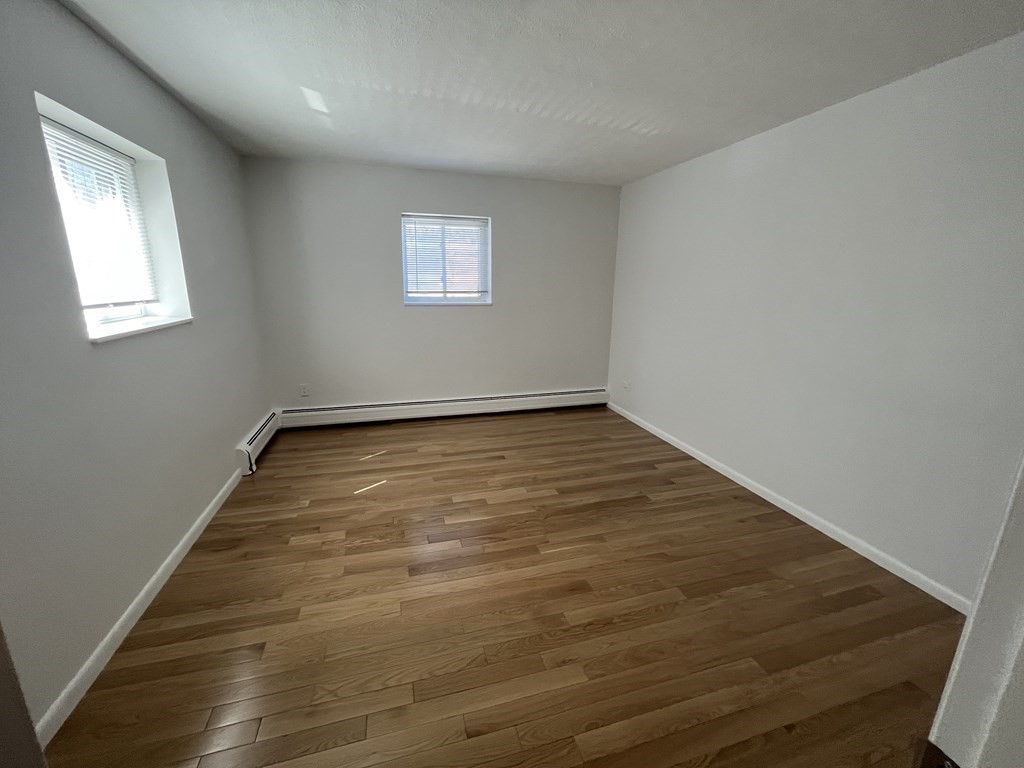 33 Westgate Road, Unit 4 Chestnut Hill, MA 02467 - Photo 9 of 16 Gallery Image 9