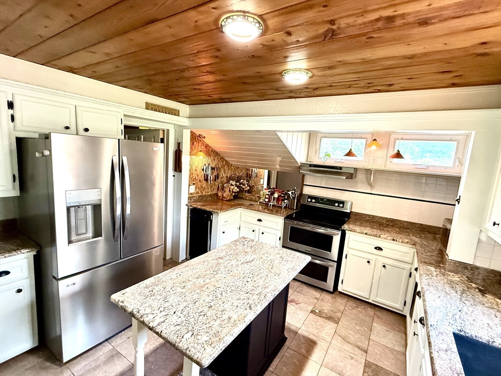 5 Washington Street Monson, MA 01057 - Photo 9 of 41