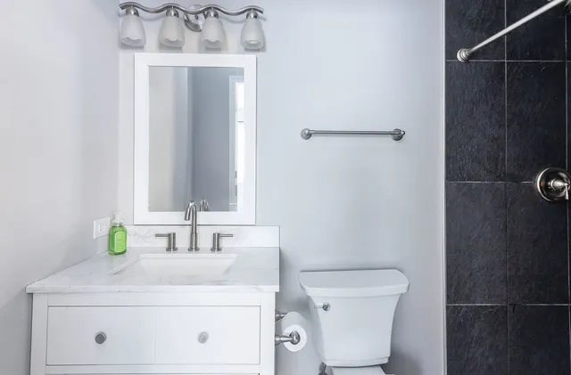 $374,000 | 609 North Lyle Avenue, Elgin, IL 60123