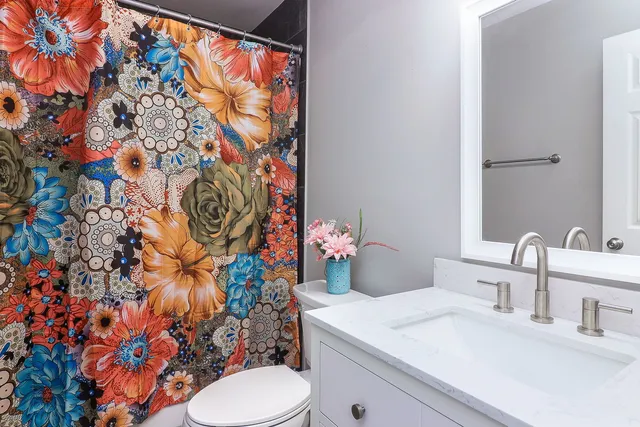 $374,000 | 609 North Lyle Avenue, Elgin, IL 60123