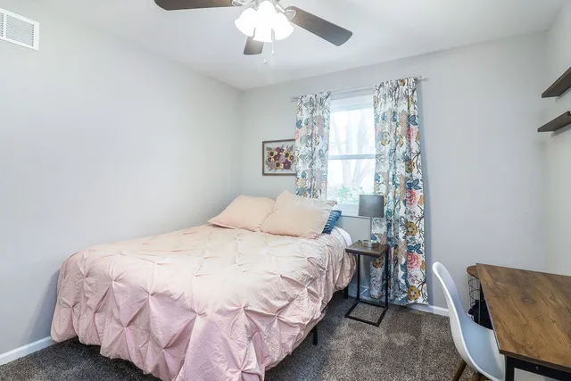 $374,000 | 609 North Lyle Avenue, Elgin, IL 60123