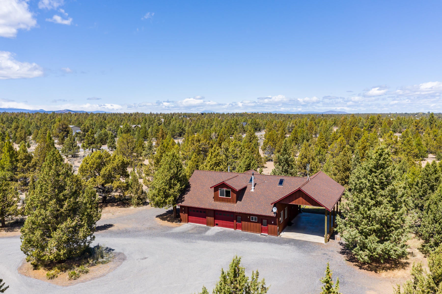 61070 Groff Road Bend, OR 97702 - Photo 24 of 30 24-Large Shop with Guest Quarters Upstai