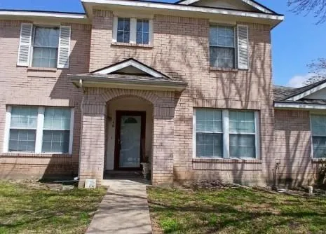 $275,000 | 140 Rolling Hills Place, Lancaster, TX 75146